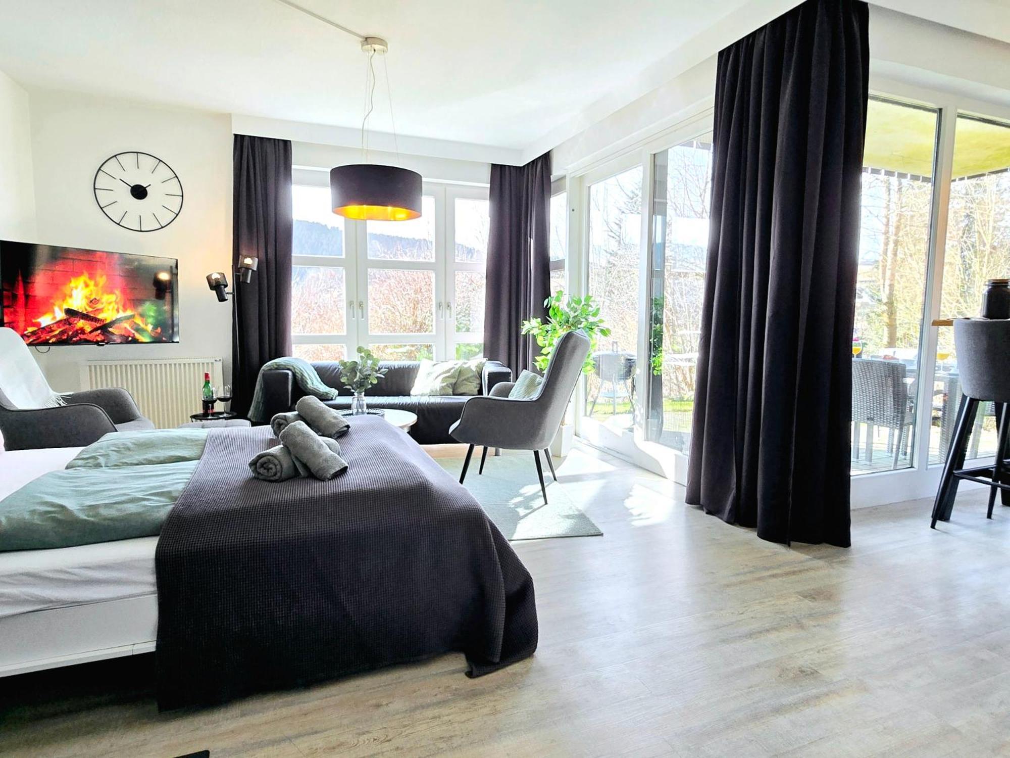 Ferienwohnung Fuchsbau Mit Kamin & Terrasse & Hunde Winterberg Esterno foto