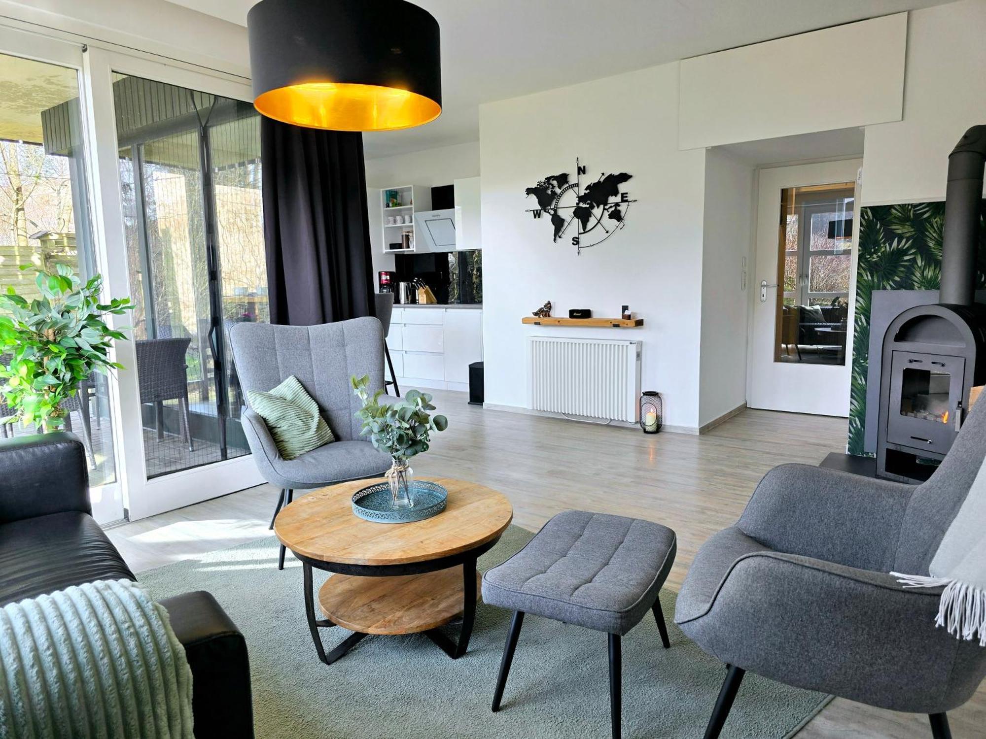 Ferienwohnung Fuchsbau Mit Kamin & Terrasse & Hunde Winterberg Esterno foto